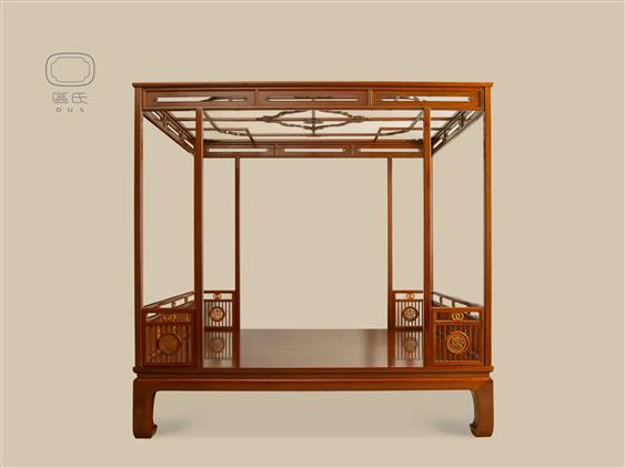 豎欞圍子八柱架子床