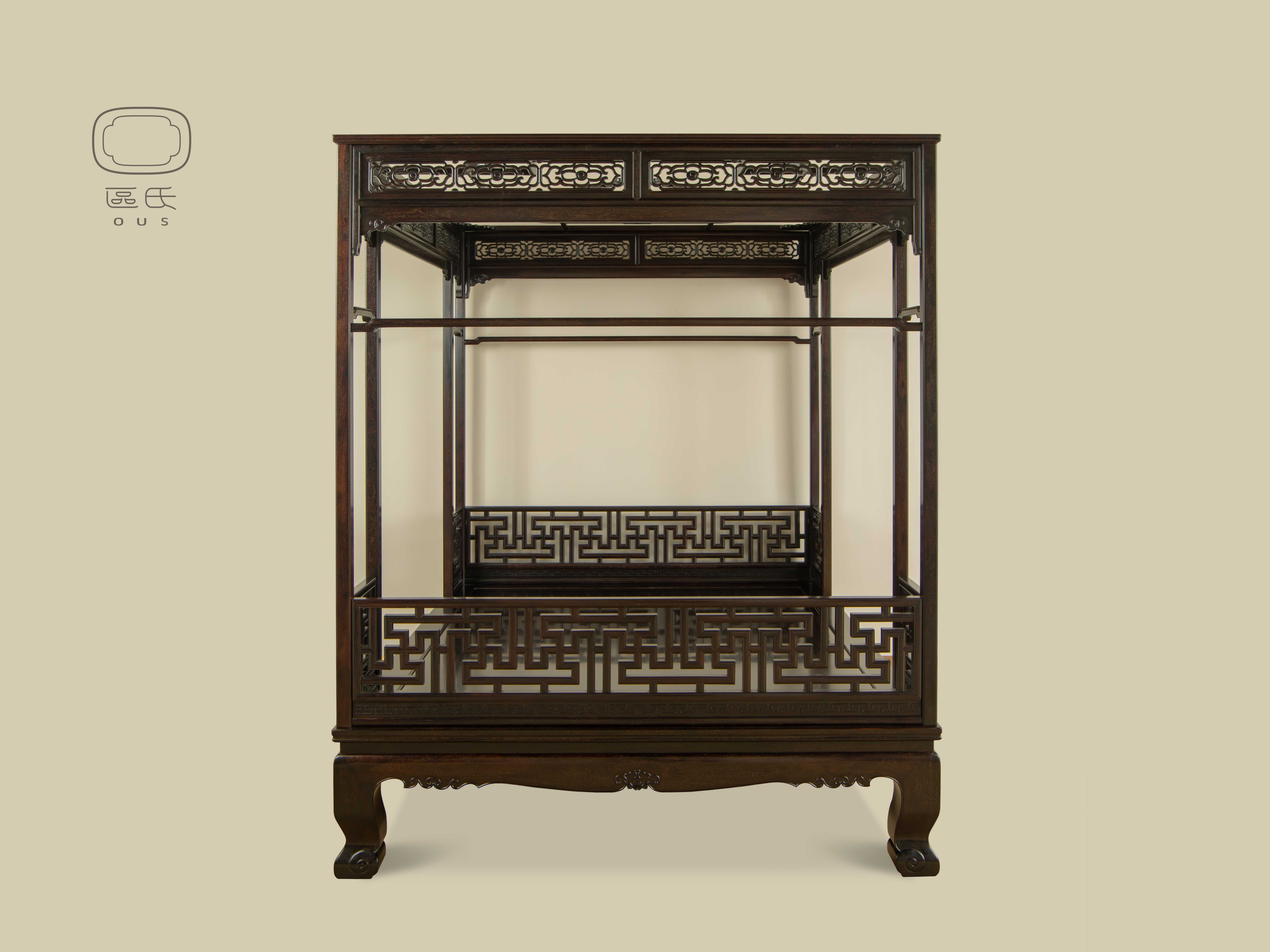 萬字紋圍子八柱架子床