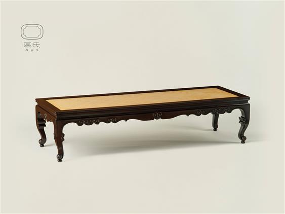 三彎腳卷珠足榻