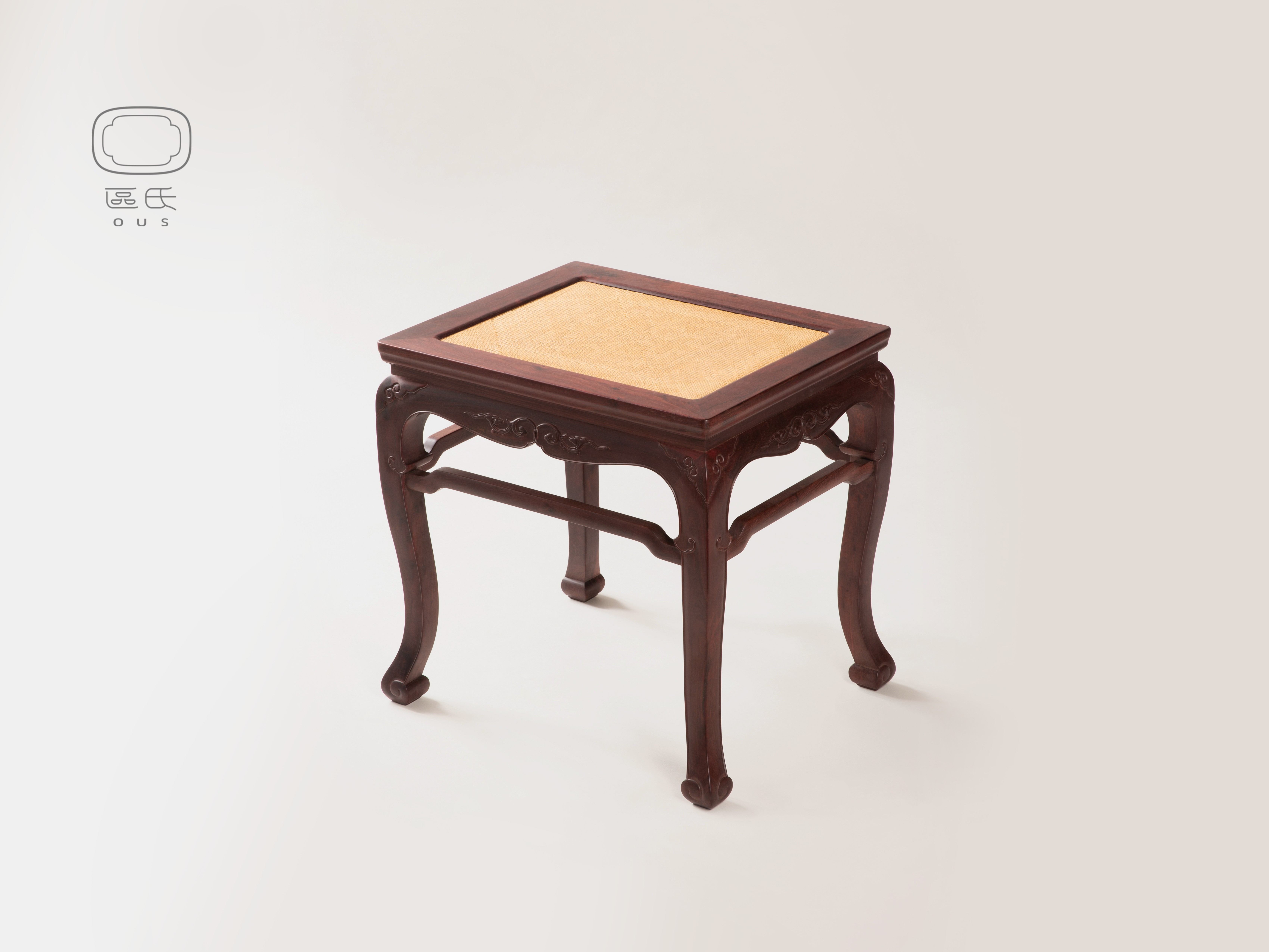 卷草紋羅鍋棖三彎腿長(zhǎng)方凳