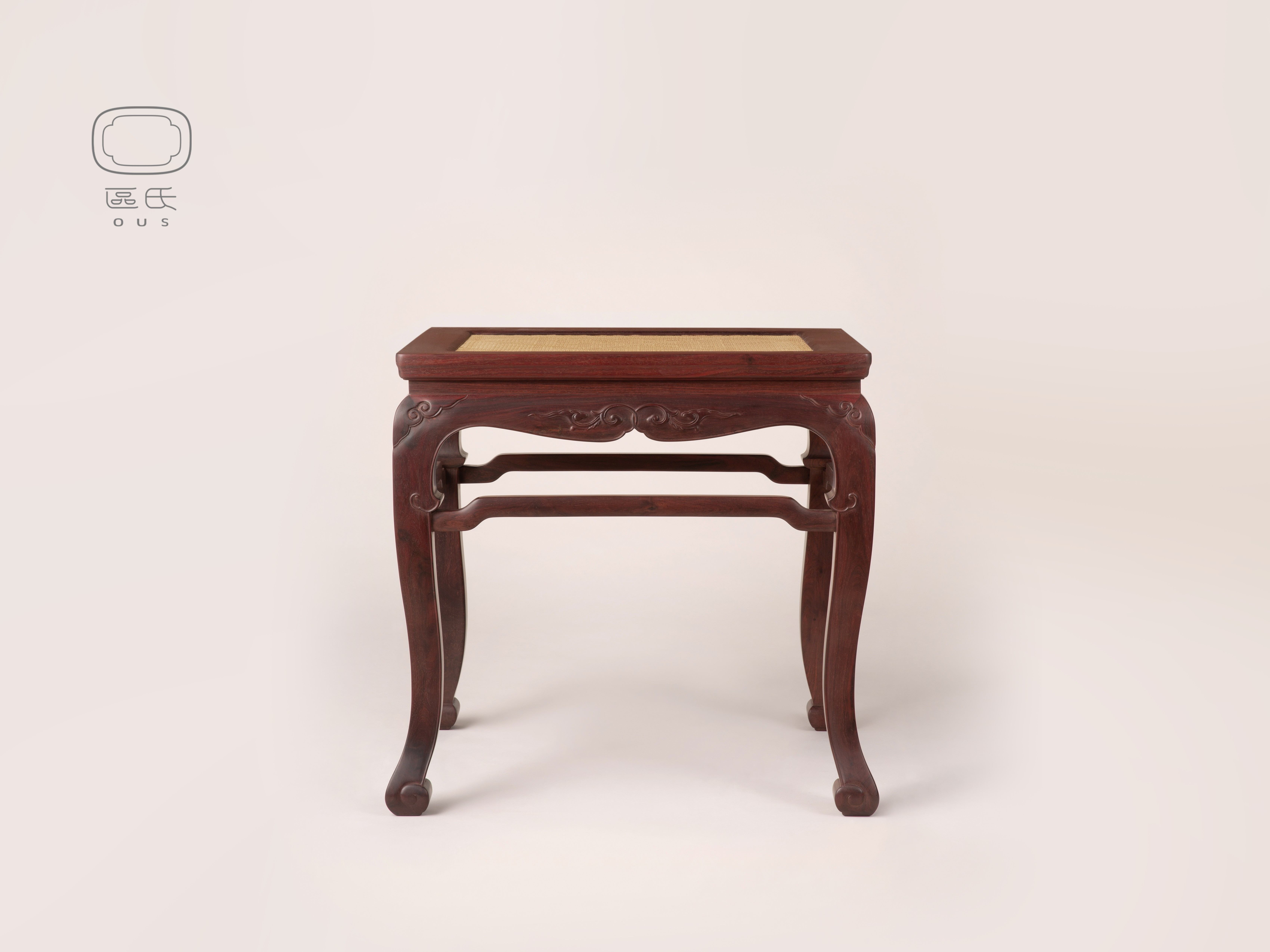 卷草紋羅鍋棖三彎腿長(zhǎng)方凳