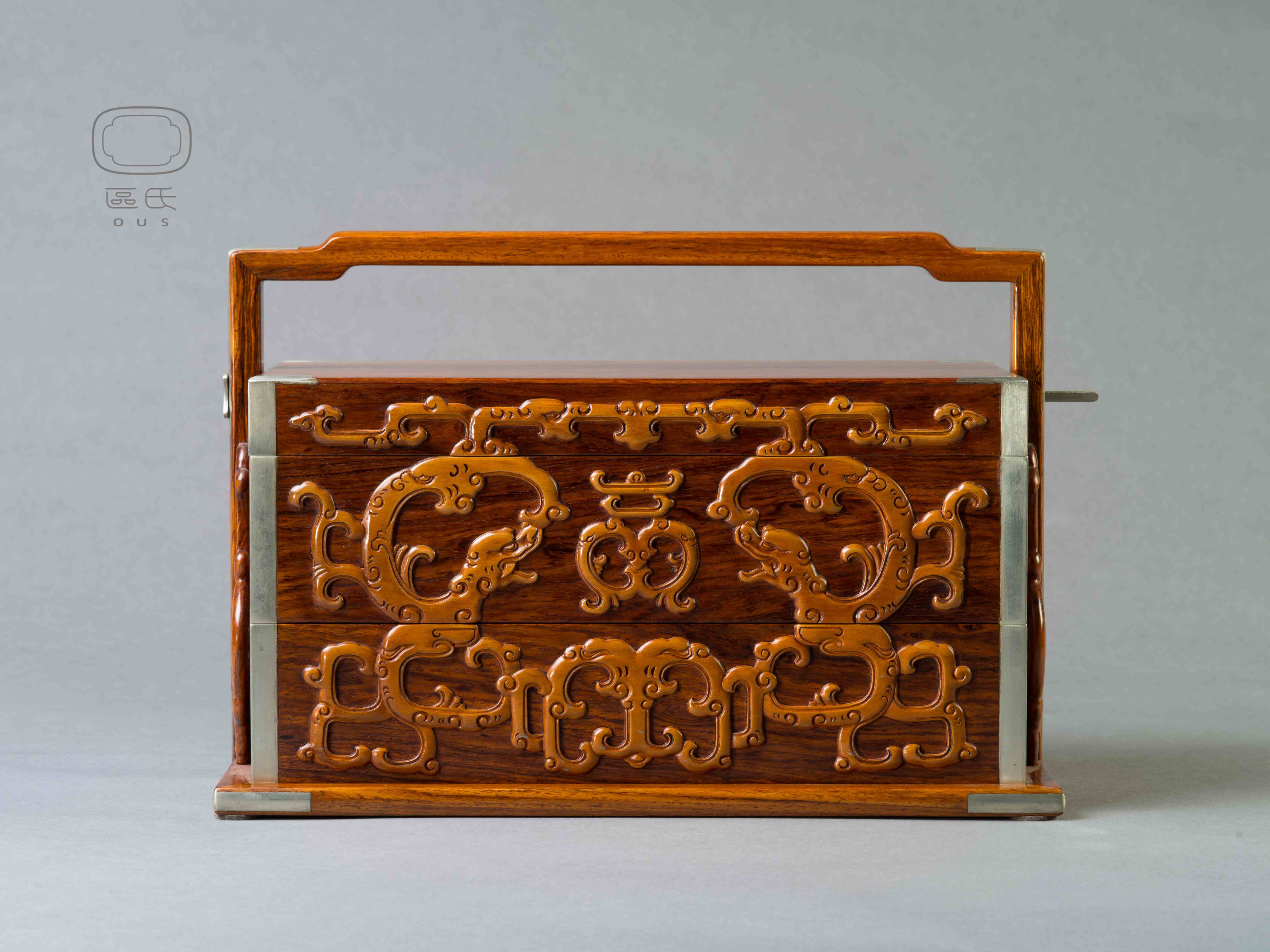 嵌黃楊木雙螭捧壽紋提盒