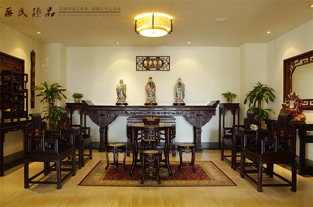 區(qū)氏臻品所制紫檀家具材質(zhì)優(yōu)良、造型雅正、精工細(xì)做