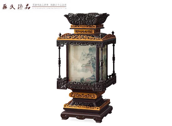 區(qū)氏臻品:小葉紫檀嵌黃楊宮燈